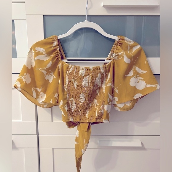 Lulu’s Tied for First Floral Print Tie-Front Crop Top - Picture 6 of 6